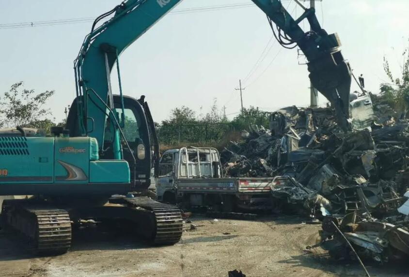 机动车报废后如何退保险？